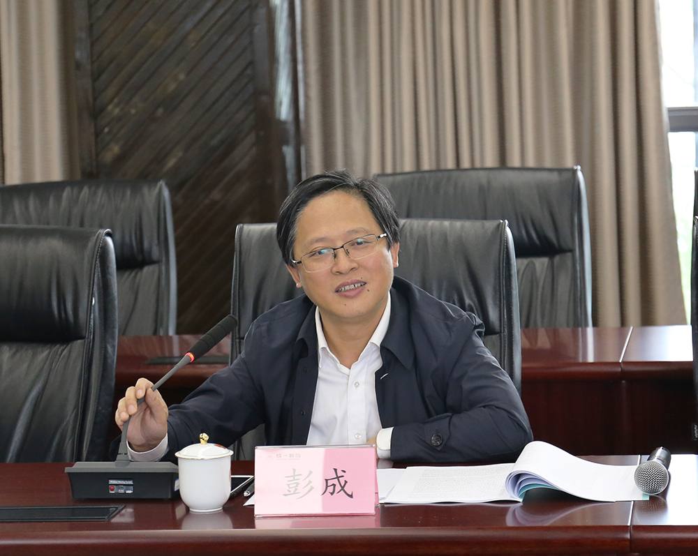 (彭成教授讲话)成都中医药大学副校长彭成教授表示,李玉芝博士的研究